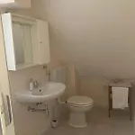 Laura's House كالياري